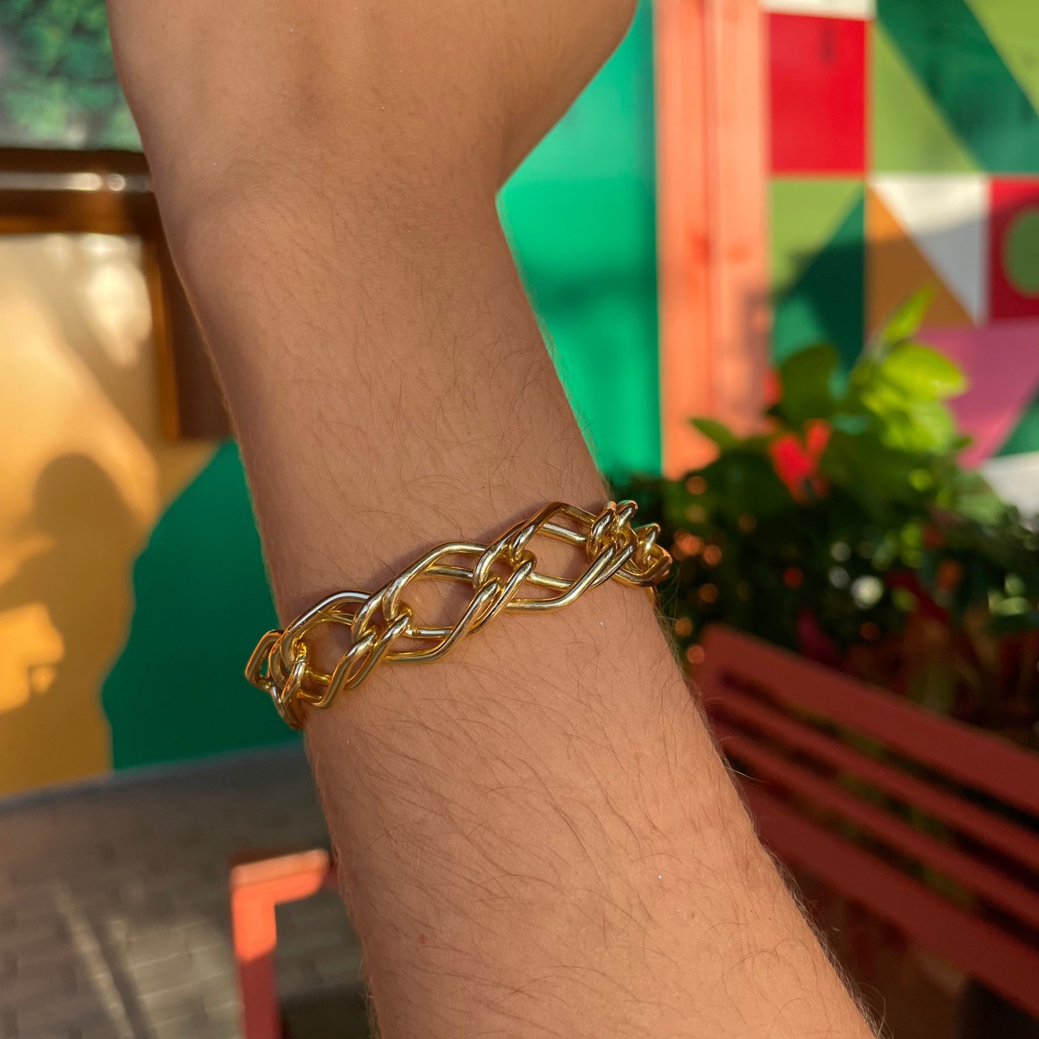 Pulseira Escama: Luxo e Conforto