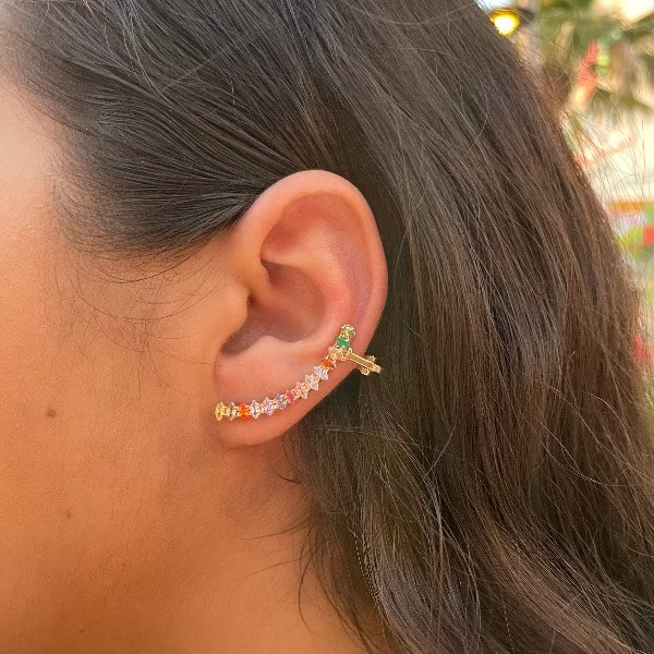 Ear Cuff Zircônias Coloridas: Brilho Vibrante para suas Orelhas!